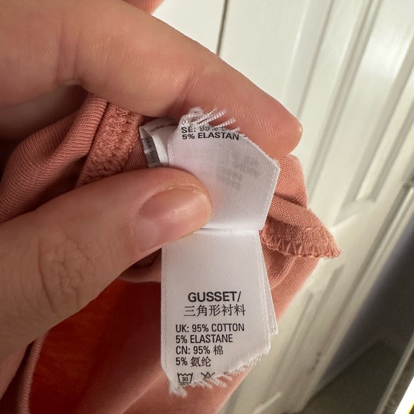 Diesel sleeveless body with thong base. Dusty rose color. Size M. - Picture 5 of 5